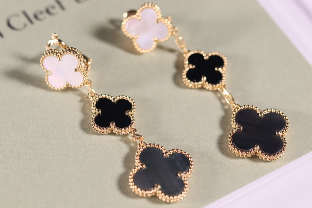 [vivabelle]CLOVER EARRINGS GOLD ONYX MOP 3 MOTIF
