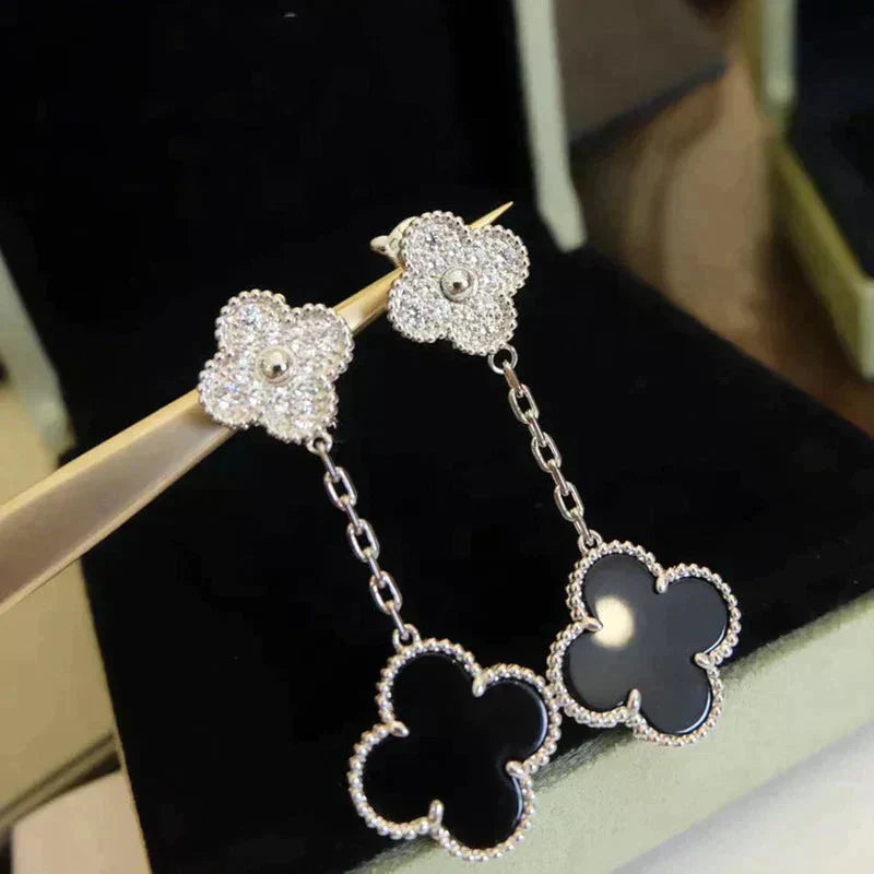 [vivabelle]CLOVER 2 MOTIFS  DIAMOND ONYX EARRINGS SILVER