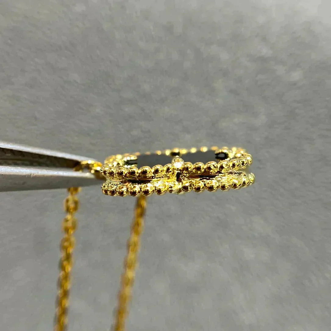 [vivabelle]CLOVER 15MM BLACK ONYX SINGLE FLOWER NECKLACE