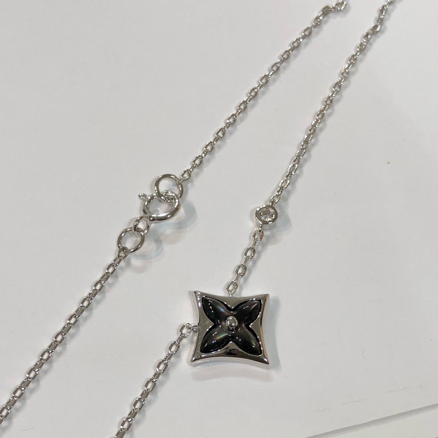 [vivabelle]STAR BLACK MOP NECKLACE
