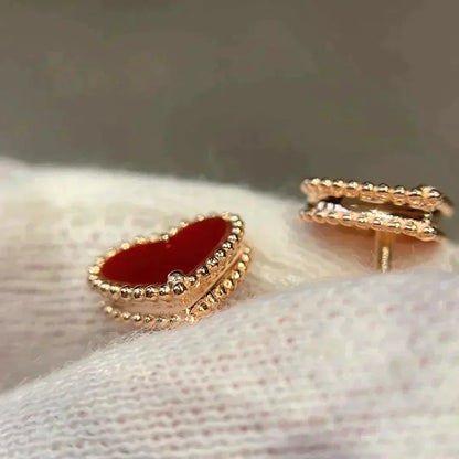 [vivabelle]HEART CARNELIAN STUD EARRINGS