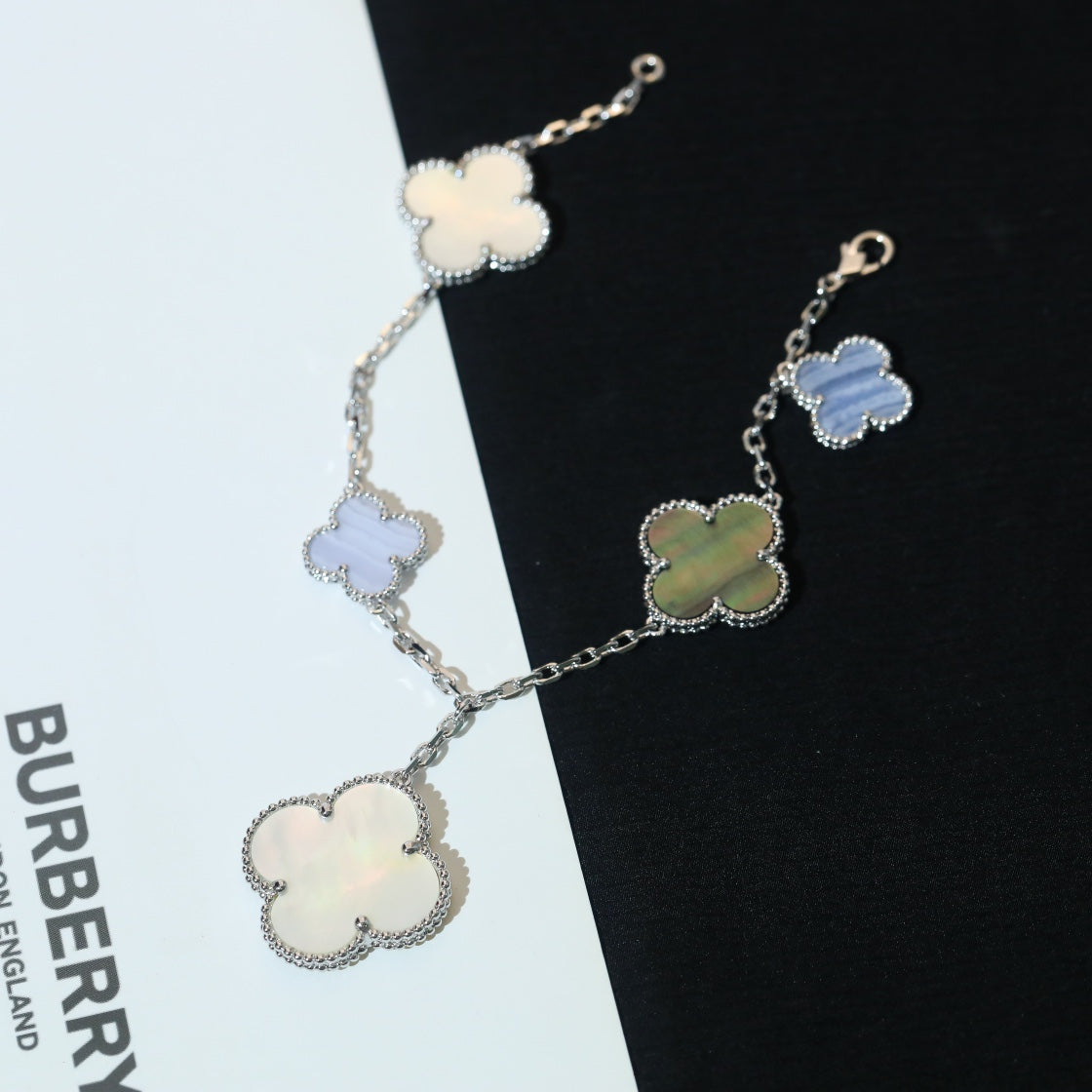 [vivabelle]CLOVER BRACELET 5 MOTIFS MOP CHALCEDONY SILVER