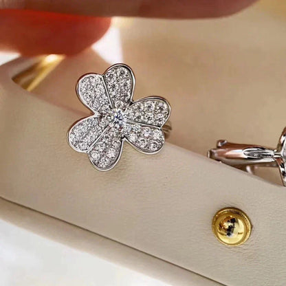 [vivabelle]CLOVER COMOS DIAMOND EARRINGS SILVER