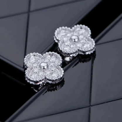 [vivabelle]CLOVER 1 MOTIFS DIAMOND STUD EARRINGS SILVER