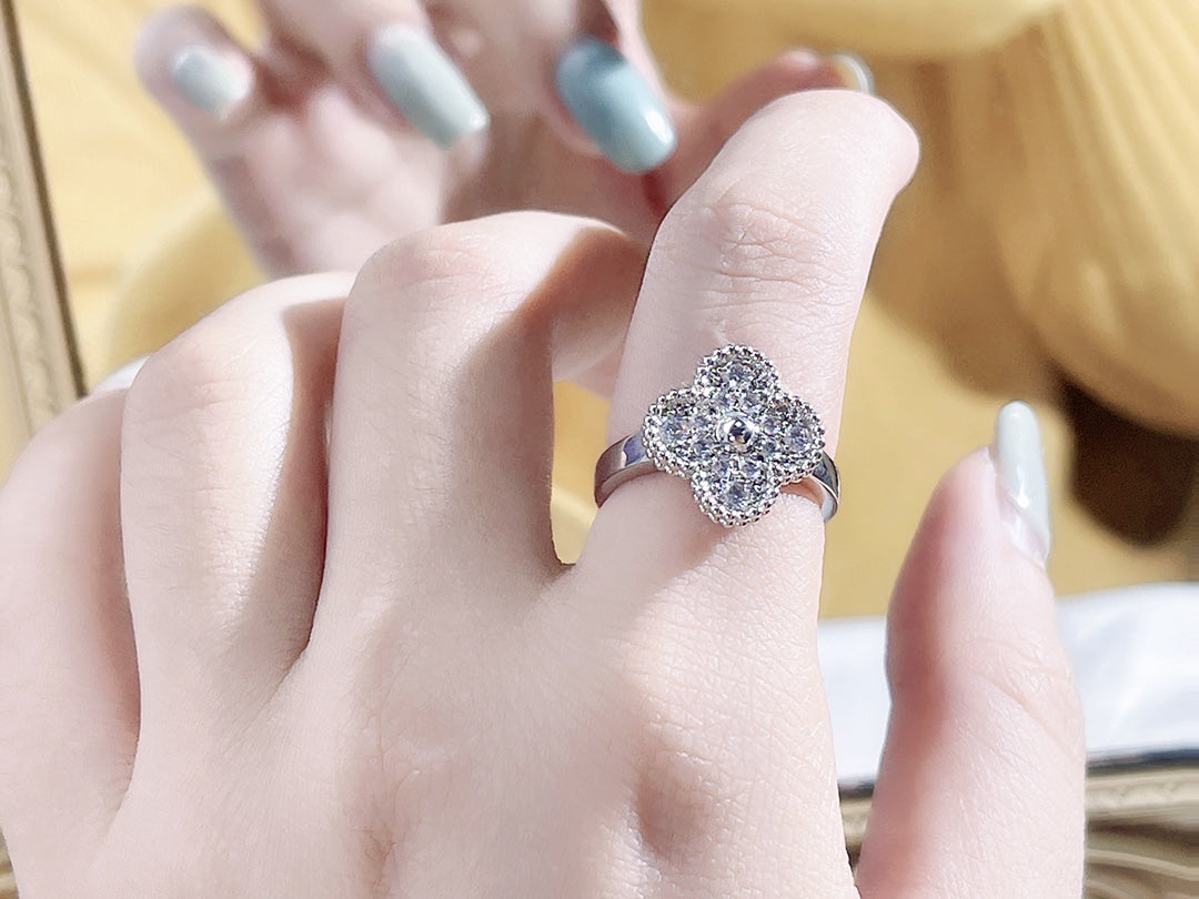[vivabelle]CLOVER DIAMOND RING