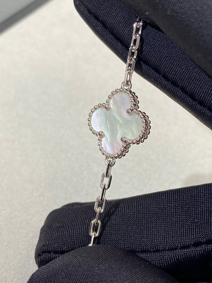 [vivabelle]CLOVER SILVER MOP 5 MOTIF BRACELET