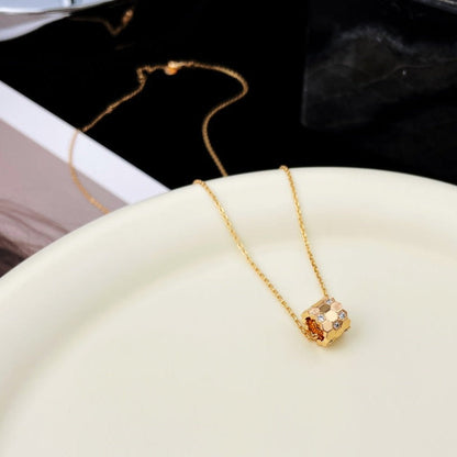 [vivabelle]BEE MINI PEDANT DIAMOND NECKLACE