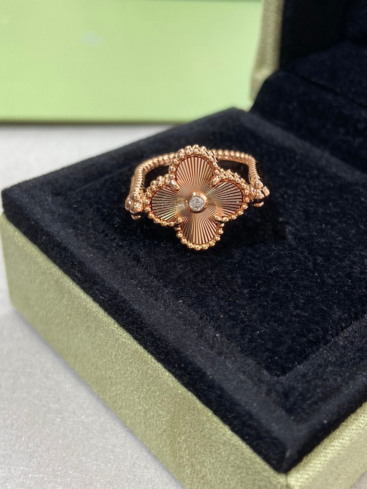 [vivabelle]CLOVER RIVERSIBLE ROSE GOLD RING