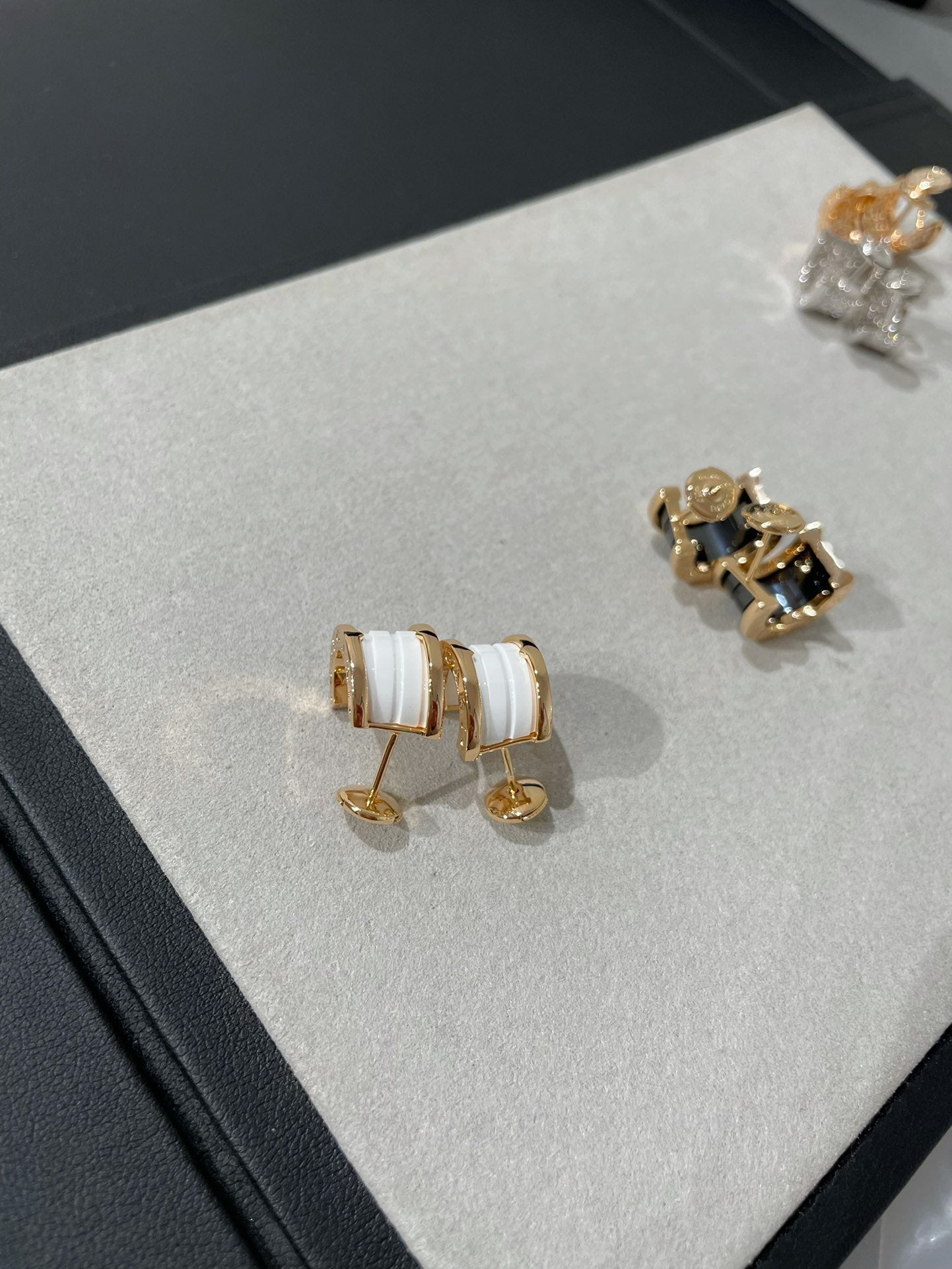 [vivabelle]ZERO 1 PINK GOLD CERAMIC EARRINGS
