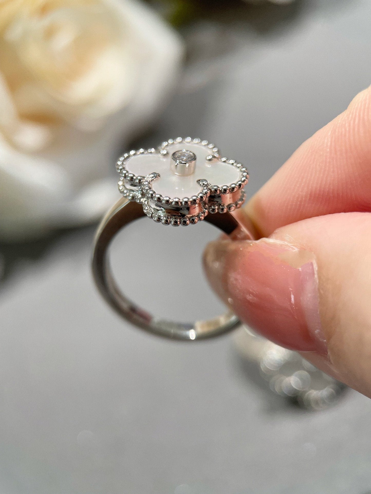 [vivabelle]CLOVER SILVER MOP DIAMOND RING