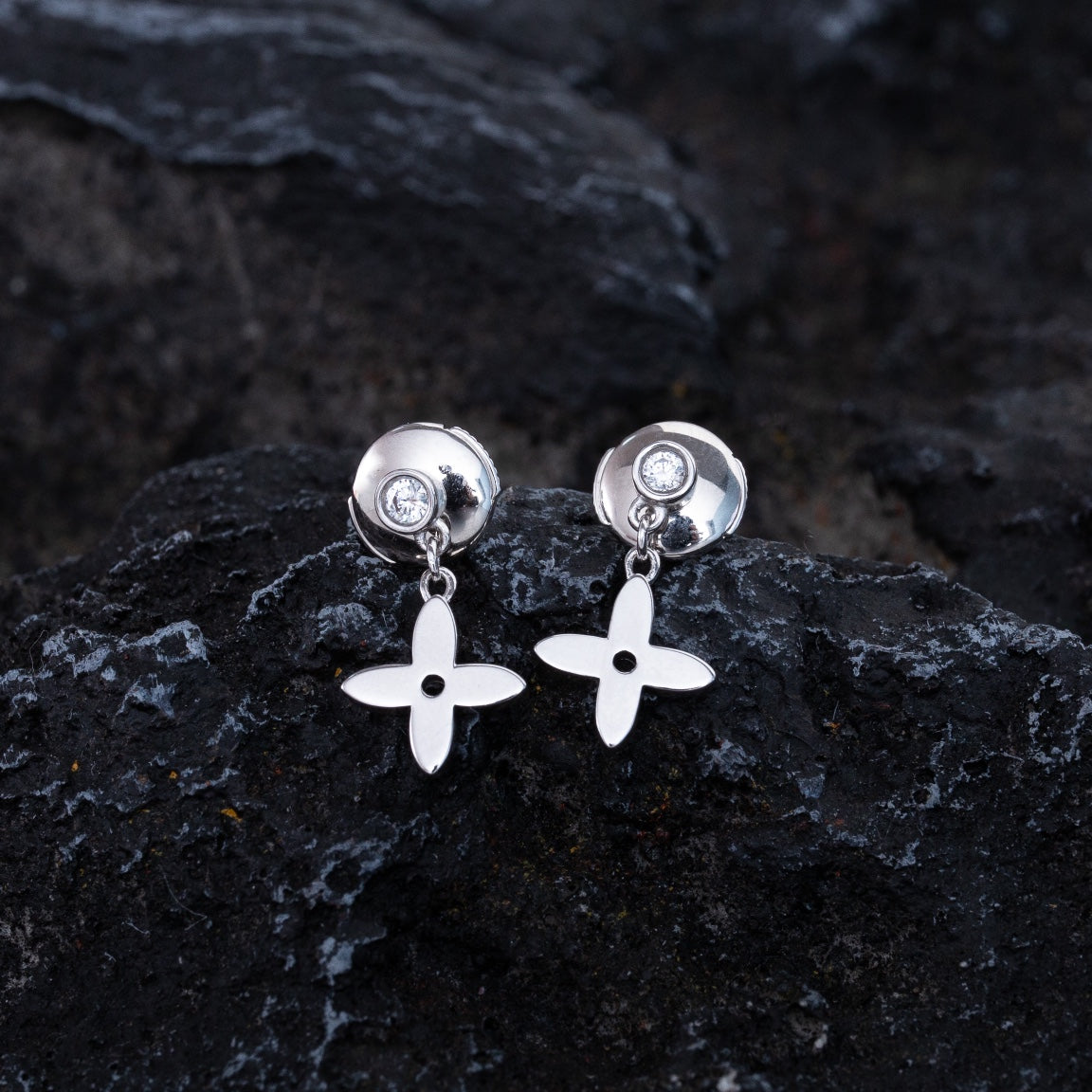 [vivabelle]VIDYLLE SILVER DIAMOND MINI DROP EARRINGS