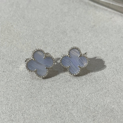 [vivabelle]CLOVER CHALCEDONY SILVER STUD EARRINGS