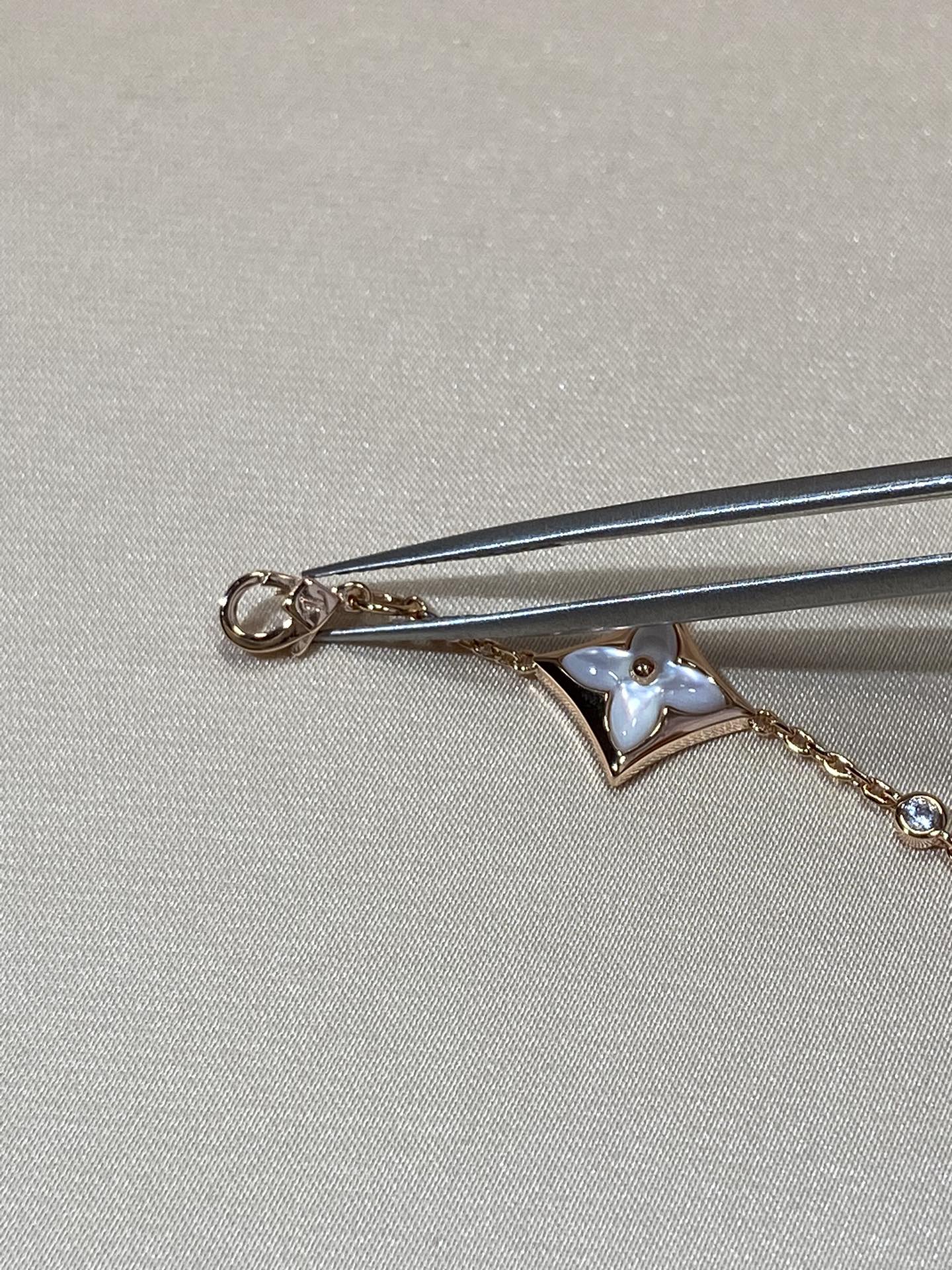 [vivabelle]STAR 4 MOTIF MOP DIAMOND PINK GOLD BRACELET