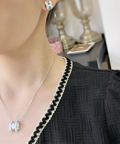 [vivabelle]POP H SKY BLUE STUD EARRINGS