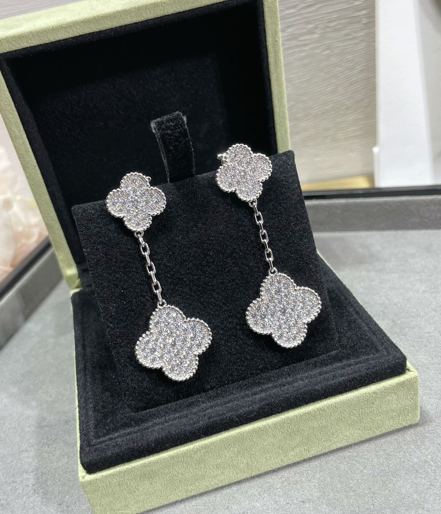 [vivabelle]CLOVER 2 MOTIFS DIAMOND PAVED SILVER EARRINGS