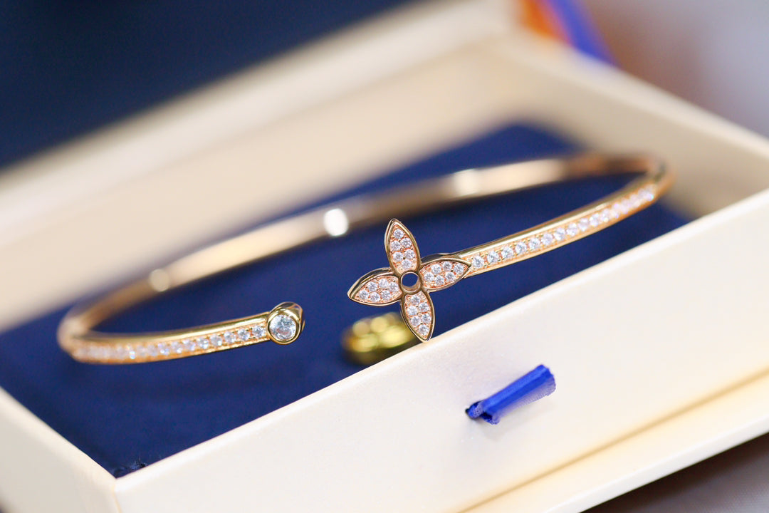 [vivabelle]IDYLLE PINK GOLD OPEN BRACELET DIAMOND PAVED