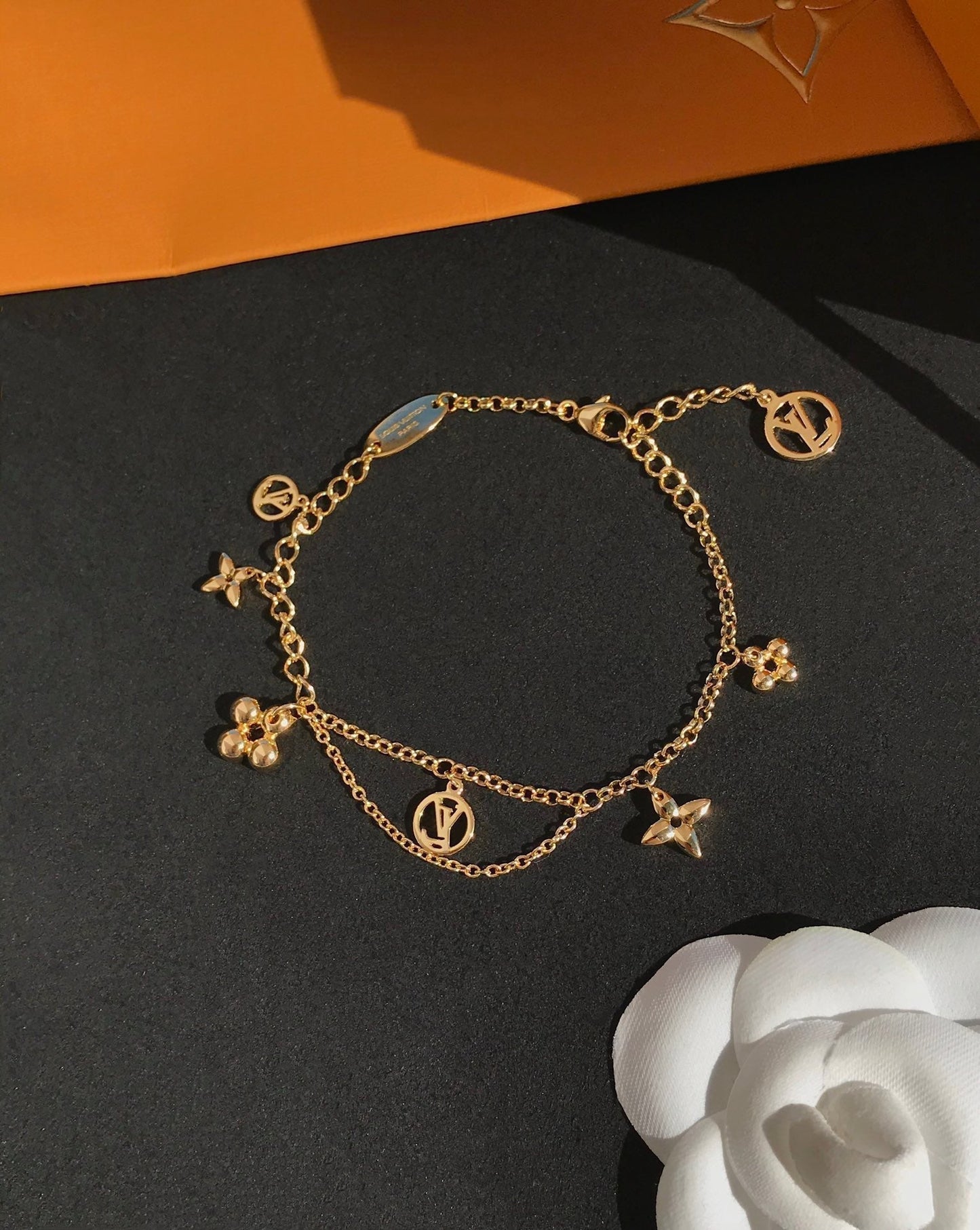 [vivabelle]BLOOMING PINK GOLD MOP BRACELET