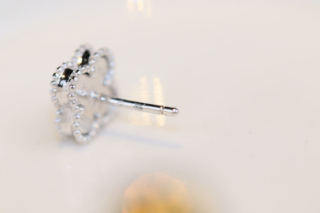 [vivabelle]CLOVER MINI TURQUOISE SILVER STUD EARRINGS