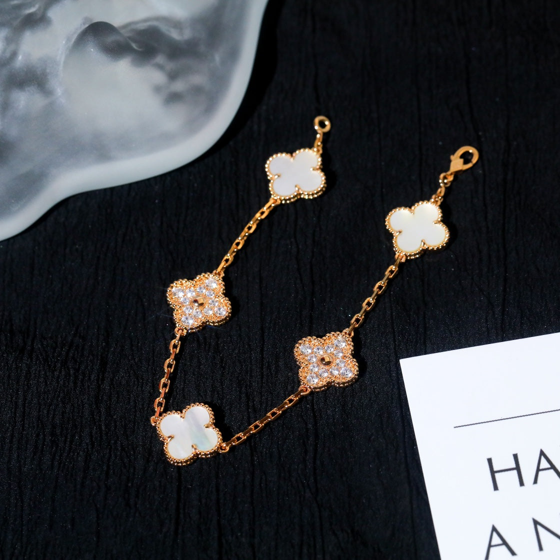 [vivabelle]CLOVER BRACELET 5 MOTIF WHITE MOP DIAMOND