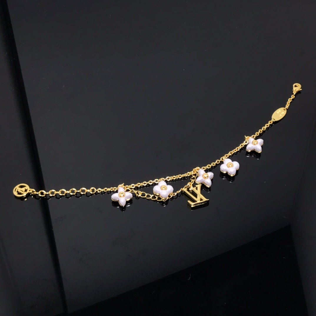 [vivabelle]LOGO 6 MOTIF STAR AND SUN GOLD BRACELET