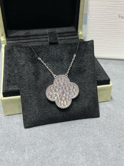 [vivabelle]CLOVER 25MM LARGE PENDANT DIAMOND PAVED SILVER NECKLACE