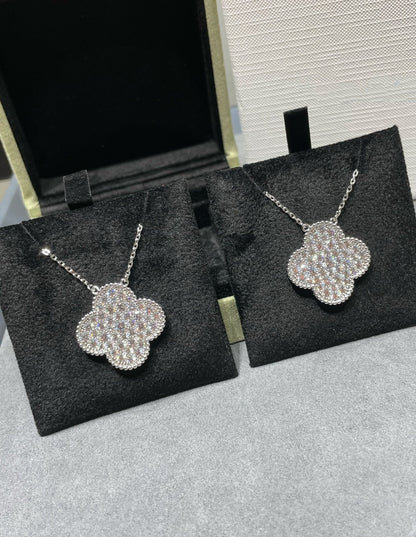[vivabelle]CLOVER 25MM LARGE PENDANT DIAMOND PAVED SILVER NECKLACE