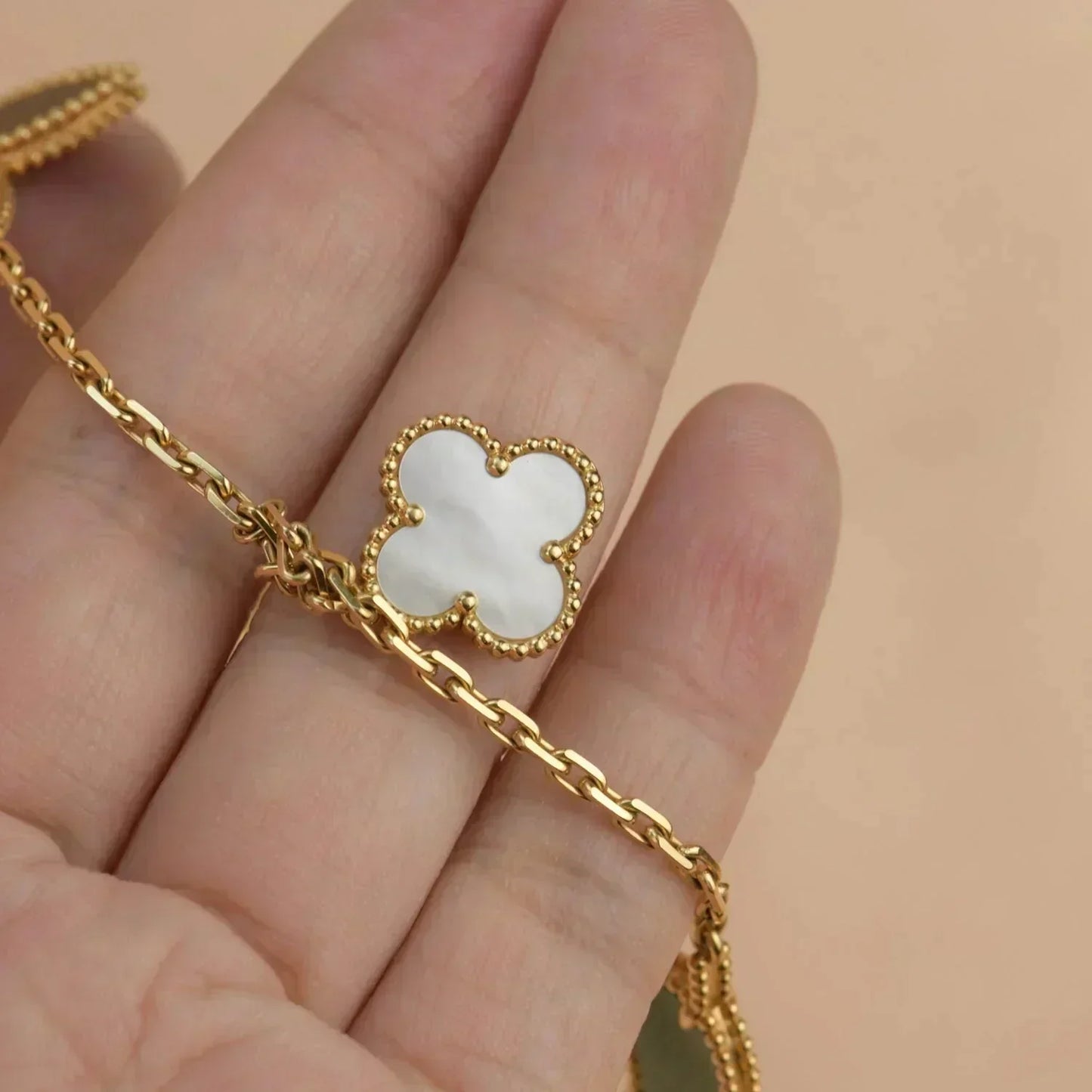 [vivabelle]LUCKY SPRING 5 MOTIF GOLD BRACELET