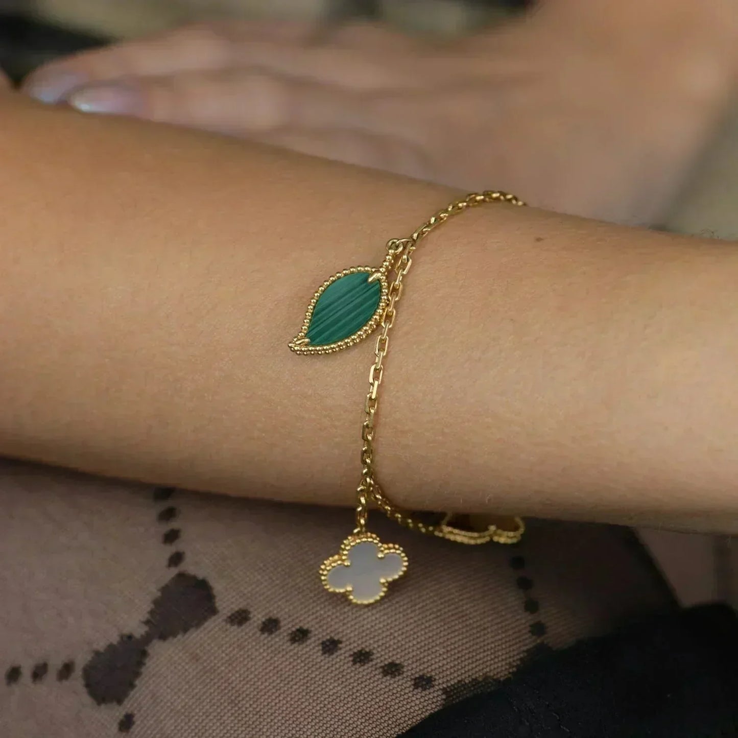 [vivabelle]LUCKY SPRING 5 MOTIF GOLD BRACELET