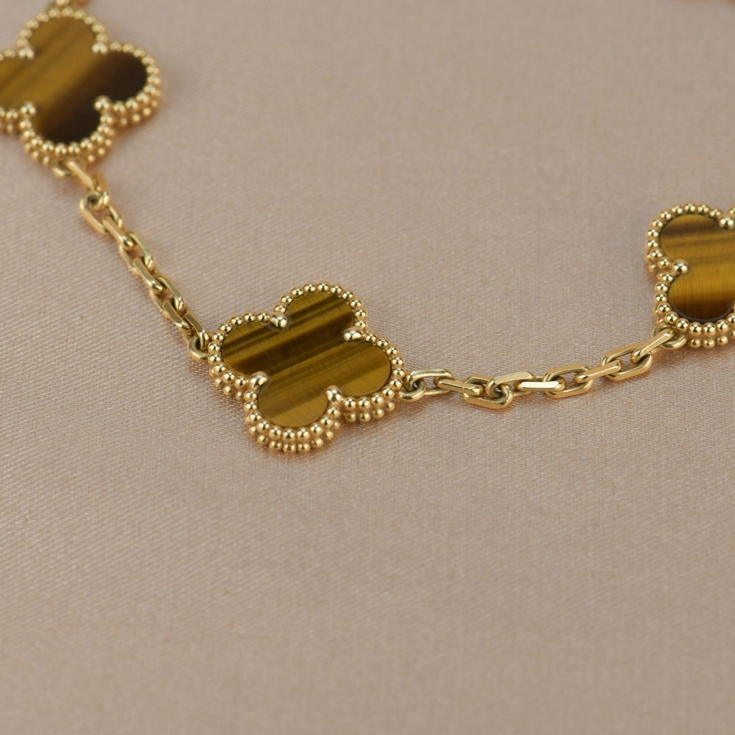 [vivabelle]CLOVER  5 MOTIFS TIGER EYE BRACELET
