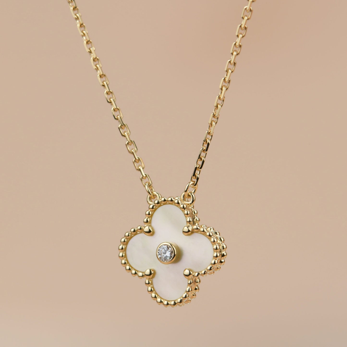 [vivabelle]CLOVER 15MM DIAMOND GOLD MOTHER OF PEARL NECKLACE