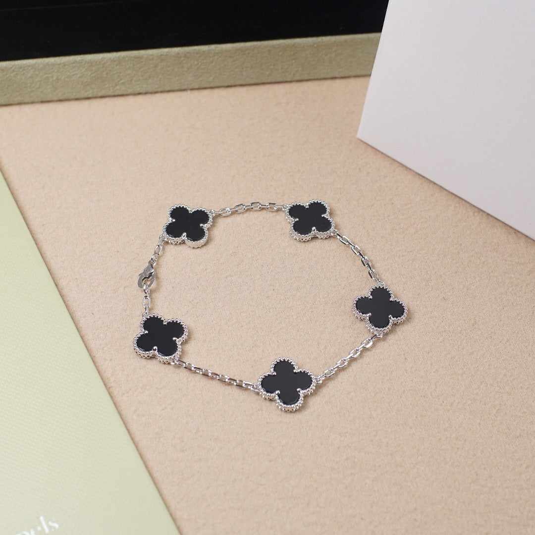 [vivabelle]CLOVER 5 MOTIF ONYXS  BRACELET SILVER