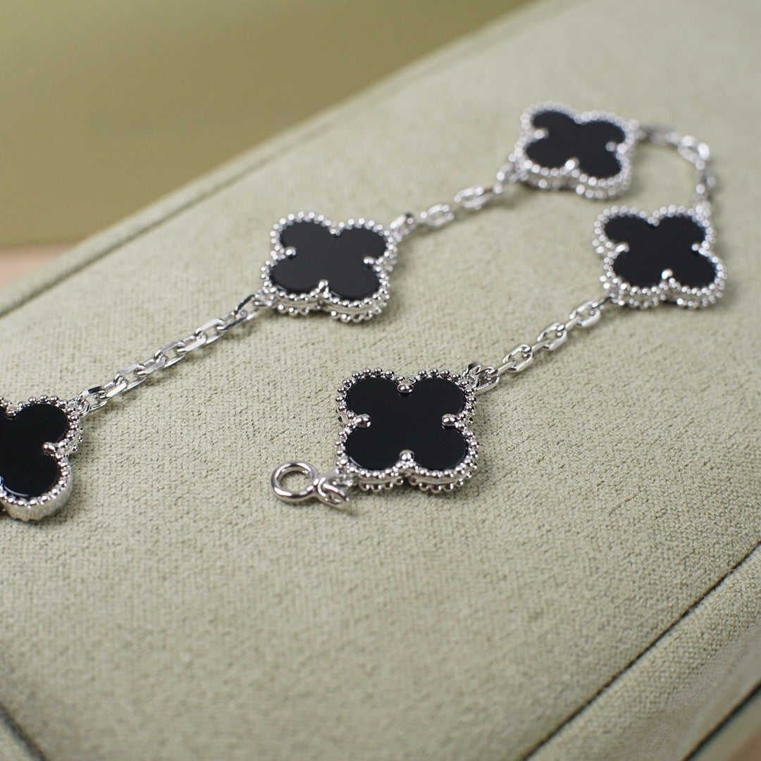 [vivabelle]CLOVER 5 MOTIF ONYXS  BRACELET SILVER