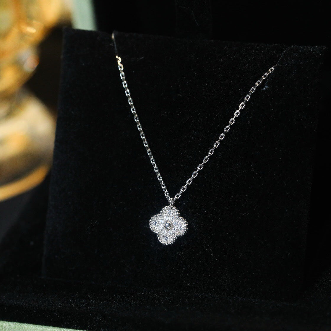 [vivabelle]CLOVER MINI 9.5MM PENDANT DIAMOND NECKLACE