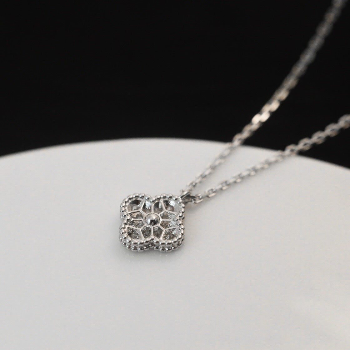 [vivabelle]CLOVER MINI 9.5MM PENDANT DIAMOND NECKLACE