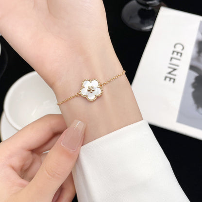 [vivabelle]LUCKY WHITE MOP PLUM BLOSSOM  BRACELET