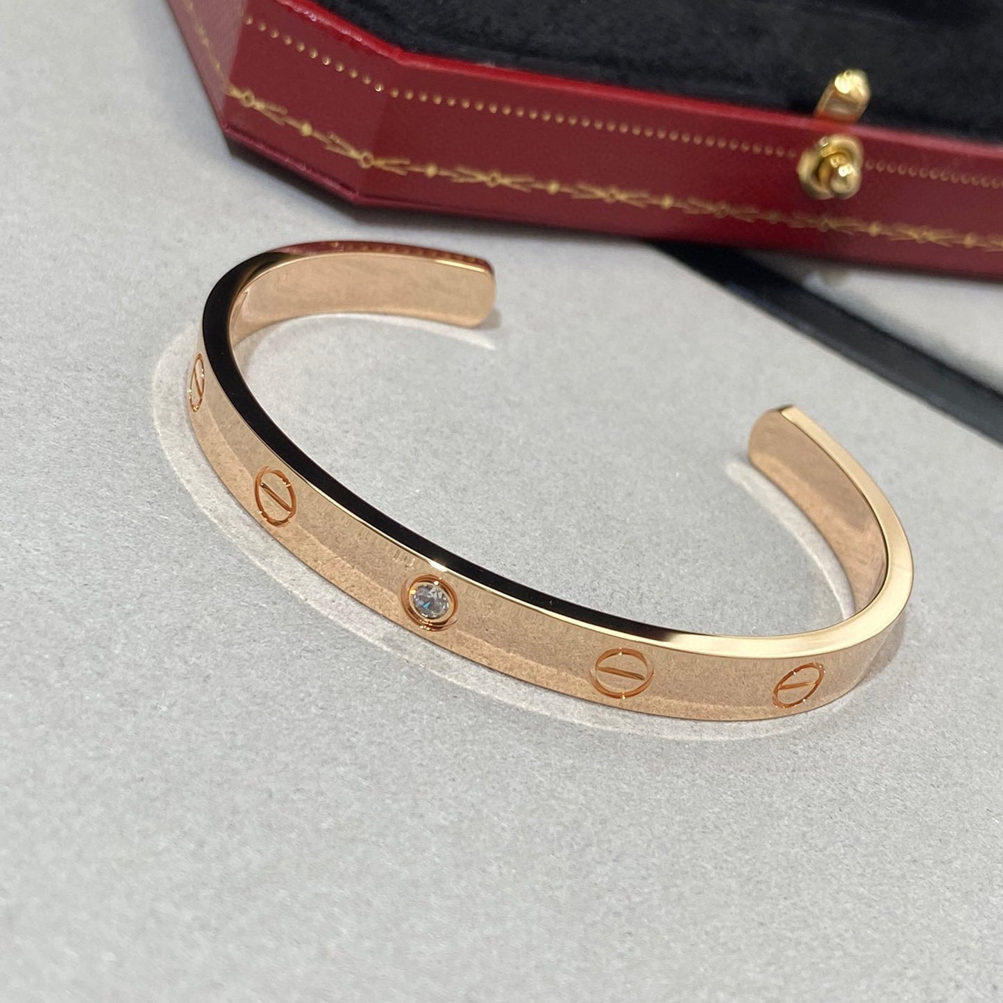 [vivabelle]LOVE BRACELET 6.1MM 1 DIAMOND OPEN CUFF