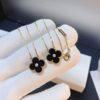 [vivabelle]CLOVER 15MM DIAMOND ONYX NECKLACE
