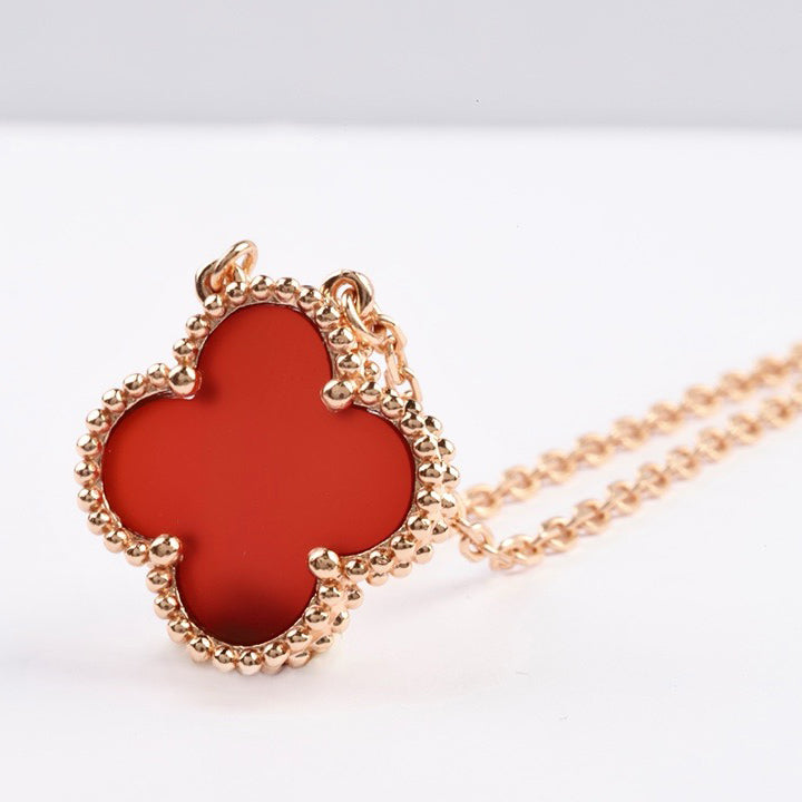 [vivabelle]CLOVER 15MM CARNELIAN SINGLE FLOWER NECKLACE