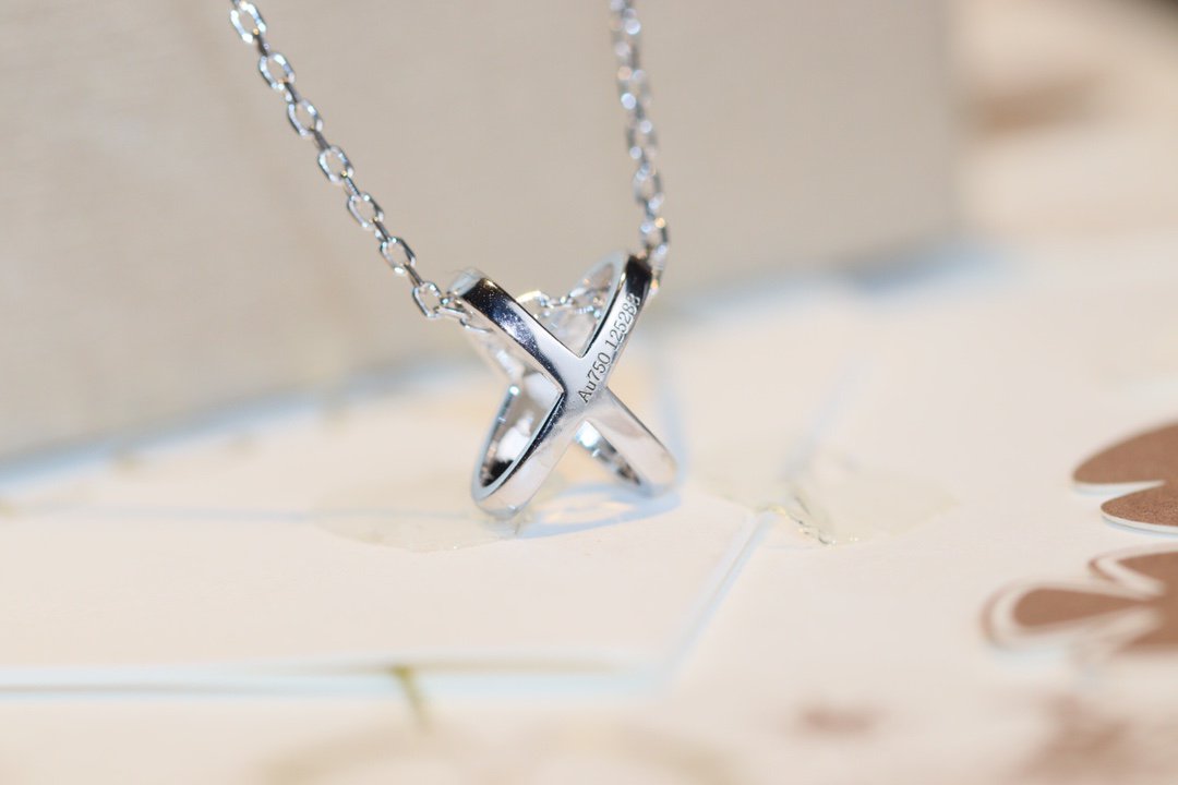 [vivabelle]JEUX DE DIAMOND NECKLACE