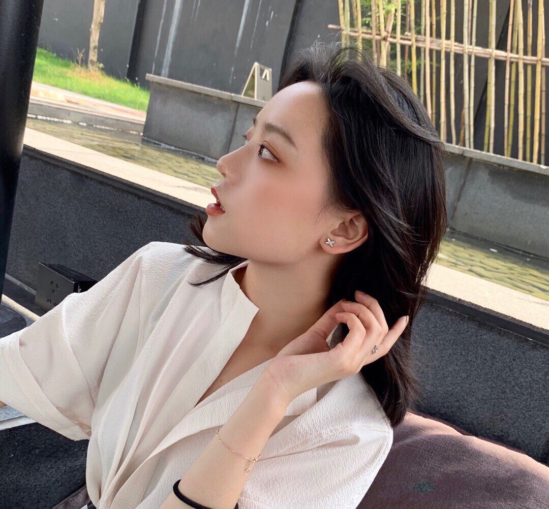 [vivabelle]JEUX DE WHITE MOP PINK GOLD DIAMOND EARRINGS