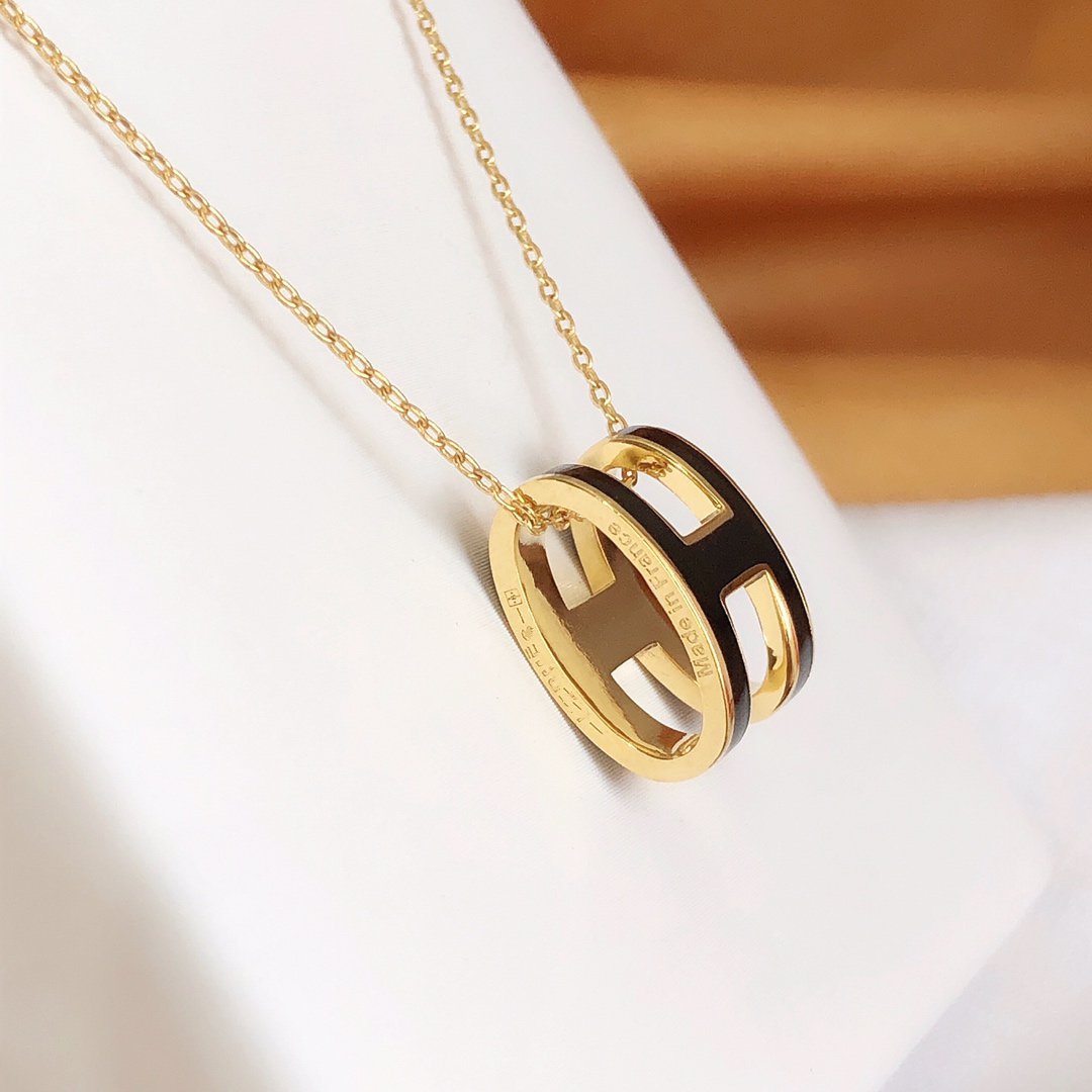 [vivabelle]HM CLIC BLACK ENAMEL GOLD NECKLACE