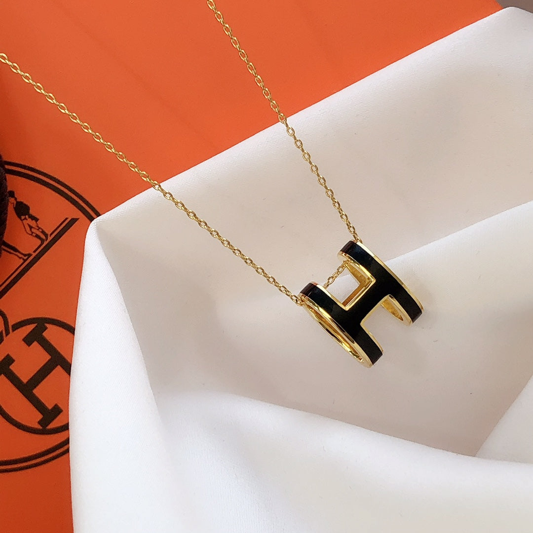 [vivabelle]HM CLIC BLACK ENAMEL GOLD NECKLACE