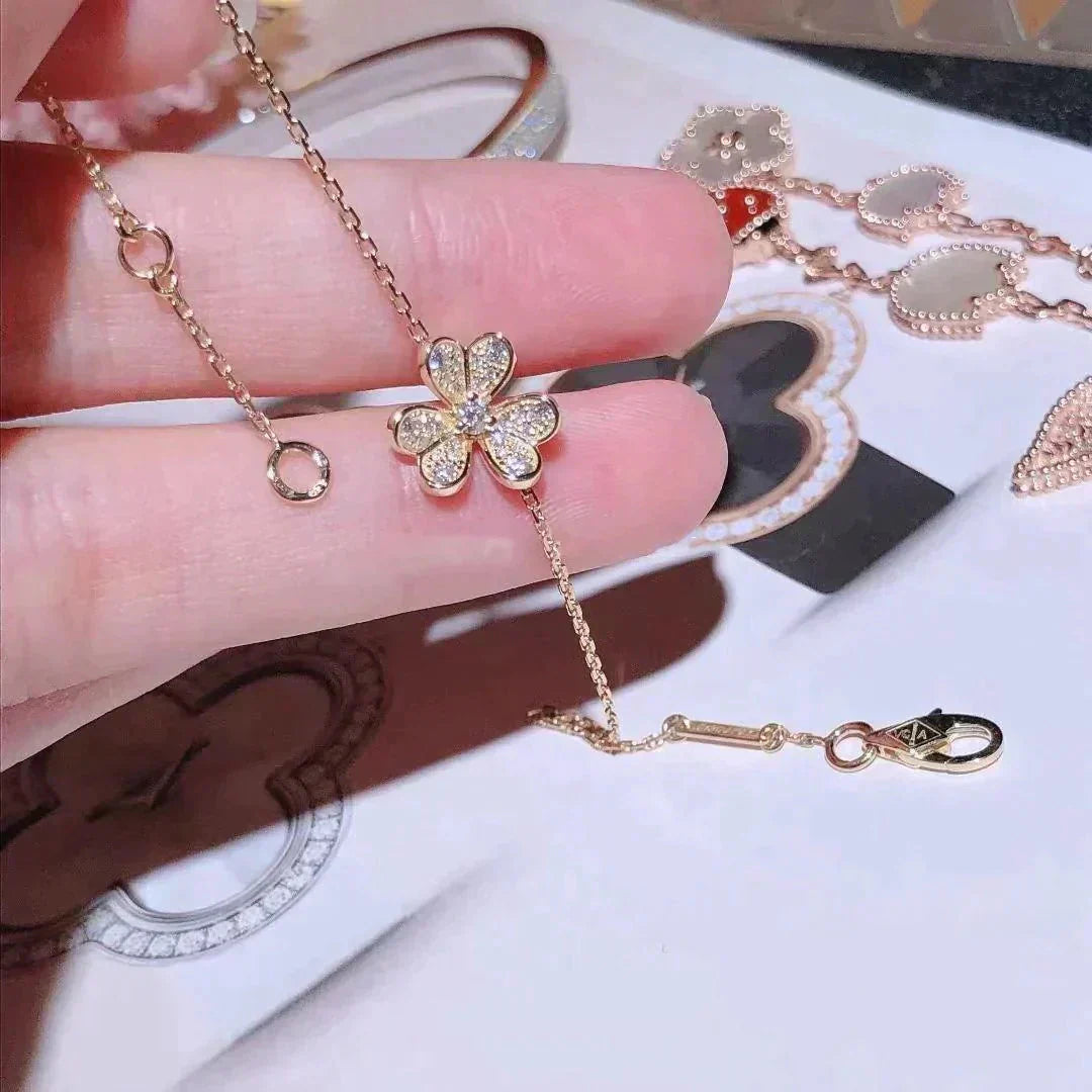 [vivabelle]FRIVOLE GOLD FLOWER DIAMOND BRACELET