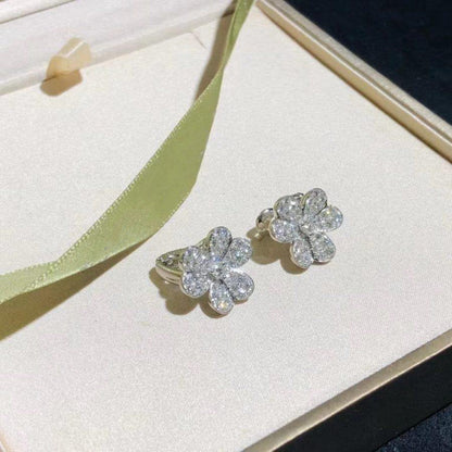 [vivabelle]FRIVOLE SILVER FLOWER DIAMOND EARRINGS