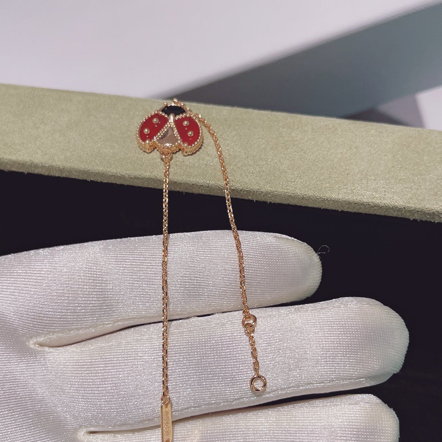 [vivabelle]LUCKY SPRING 1 MOTIF PINK GOLD BRACELET