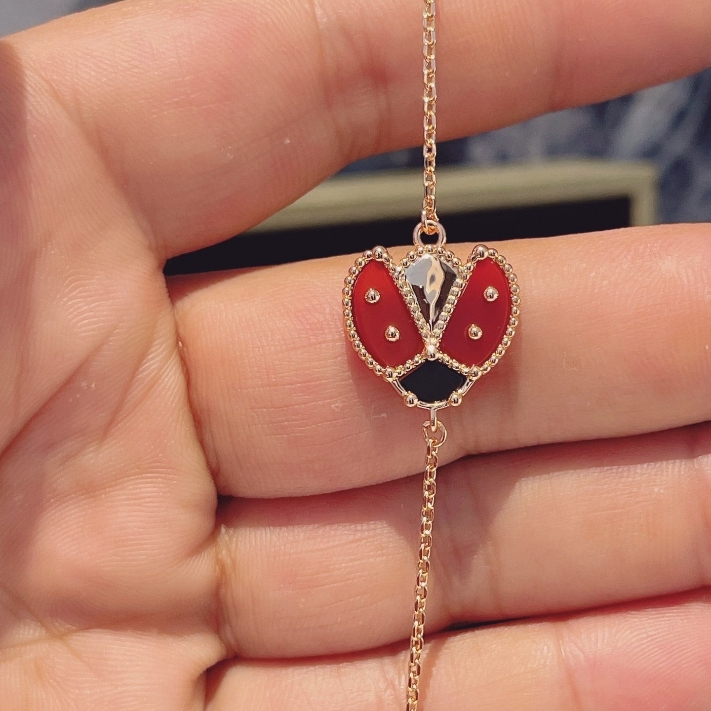 [vivabelle]LUCKY SPRING 1 MOTIF PINK GOLD BRACELET