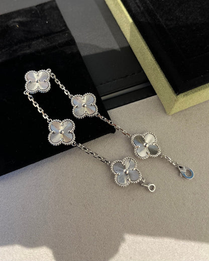 [vivabelle]CLOVER SILVER 5 MOTIFS BRACELET