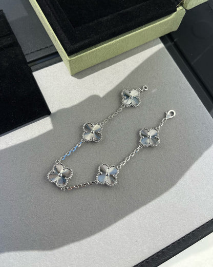 [vivabelle]CLOVER SILVER 5 MOTIFS BRACELET